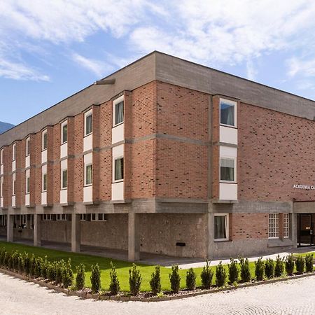 Cusanus Akademie - Accademia Cusanus Брессаноне Екстер'єр фото
